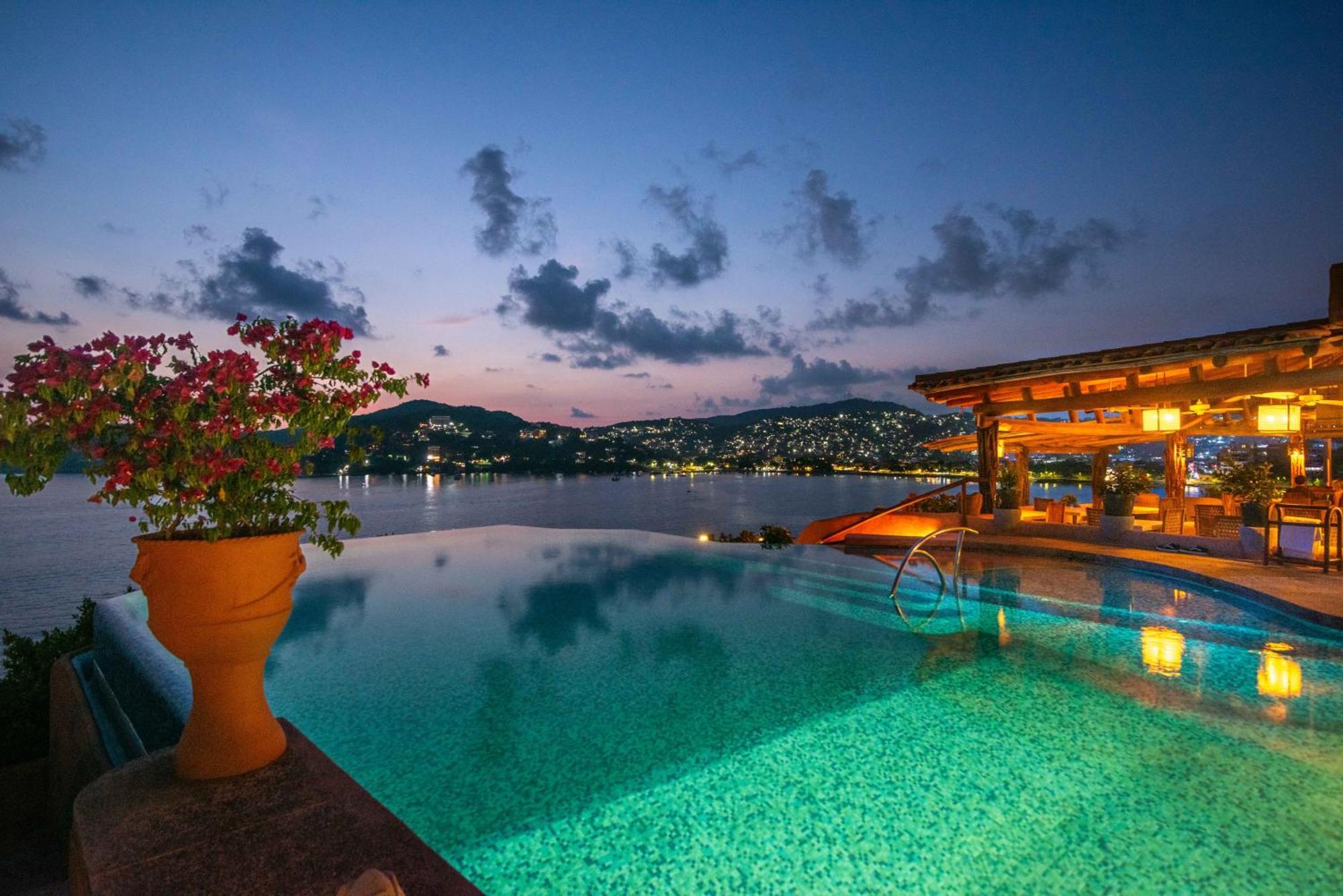 La Casa Que Canta (Adults Only) Zihuatanejo Exterior photo
