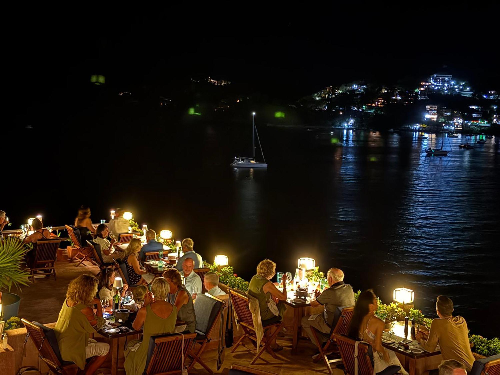 La Casa Que Canta (Adults Only) Zihuatanejo Exterior photo